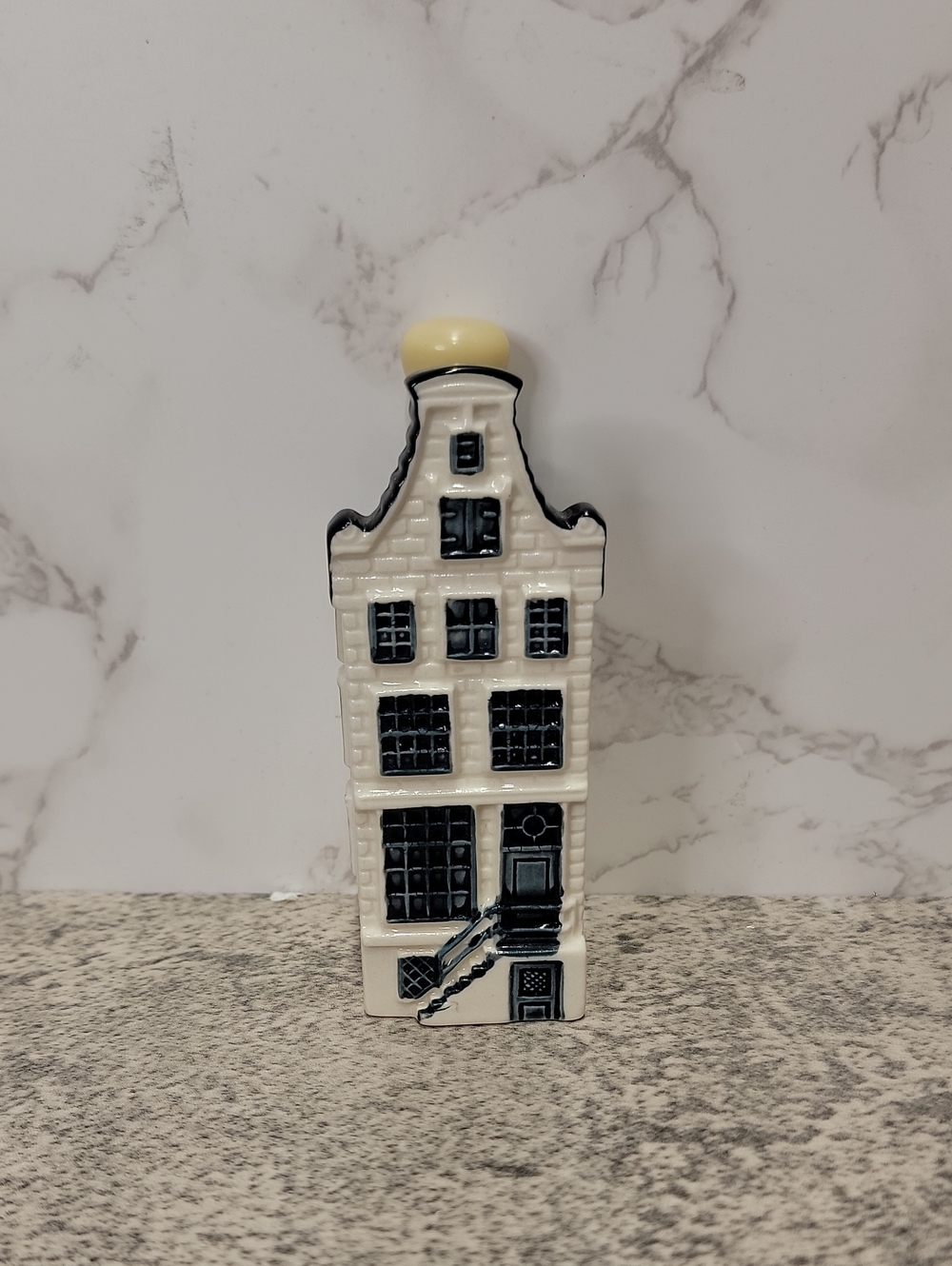 Vintage KLM by BOLS Blue Delft House #78